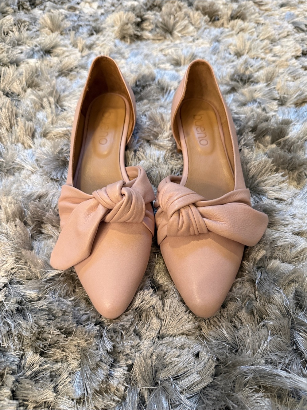 Bueno Pale Pink Knot-Front Pointed Flats